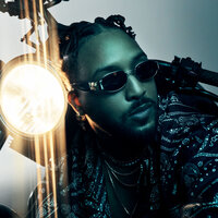 Ro James